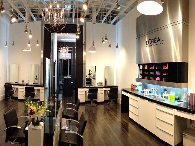 Womens jewelry shops Des Moines local hair nail salons