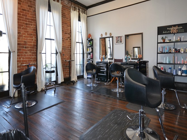 Womens jewelry shops New Orleans local hair nail salons